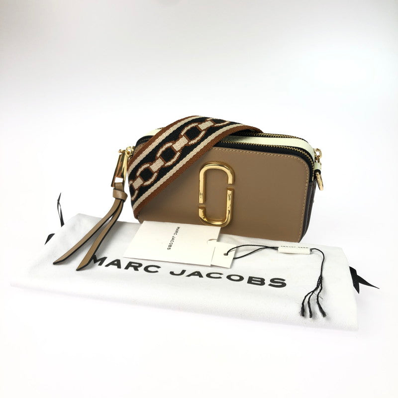 【中古品】【レディース】 MARC JACOBS マークジェイコブス SNAPSHOT CROSSBODY BAG M0012007 スナップショット クロスボディバッグ ショルダーバッグ カバン 180-250112-hi-13-tag カラー：ブラウン 万代Net店