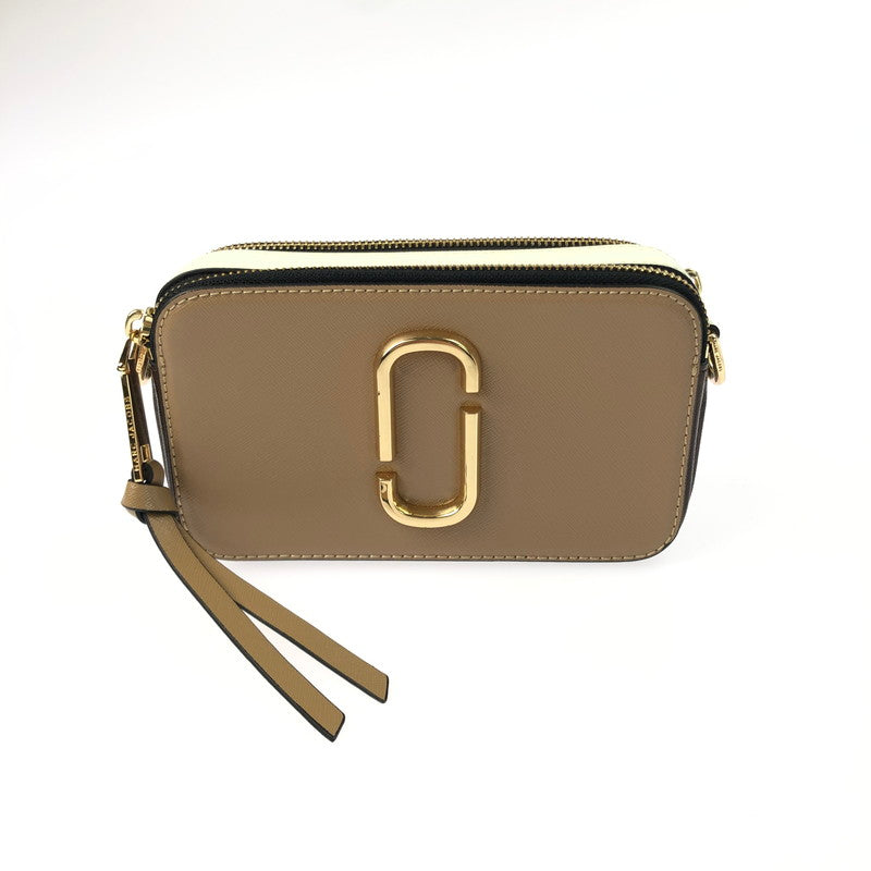 【中古品】【レディース】 MARC JACOBS マークジェイコブス SNAPSHOT CROSSBODY BAG M0012007 スナップショット クロスボディバッグ ショルダーバッグ カバン 180-250112-hi-13-tag カラー：ブラウン 万代Net店