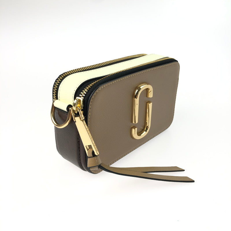 【中古品】【レディース】 MARC JACOBS マークジェイコブス SNAPSHOT CROSSBODY BAG M0012007 スナップショット クロスボディバッグ ショルダーバッグ カバン 180-250112-hi-13-tag カラー：ブラウン 万代Net店