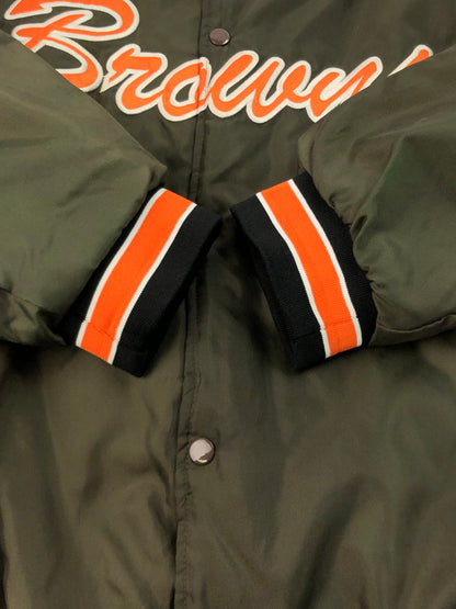 【現状渡し品】【メンズ】  NFL BROWNS NYLON STADIUM JACKET NFL ブラウンズ ナイロン スタジアム ジャケット アウター 146-250123-mo-10-tag サイズ：L カラー：カーキ 万代Net店