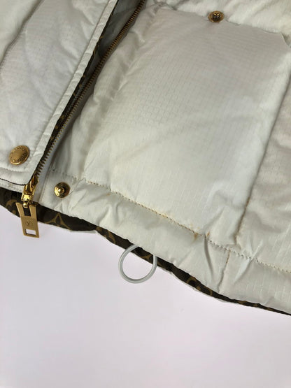 【中古品】【メンズ】 LOUIS VUITTON ルイ・ヴィトン MONOGRAM ACCENT PILLOW PUFFER JACKET FMOW17E54 モノグラムアクセントピロウ パファージャケット アウター 179-250927-rt-20-tag サイズ：不明 カラー：ホワイト 万代Net店