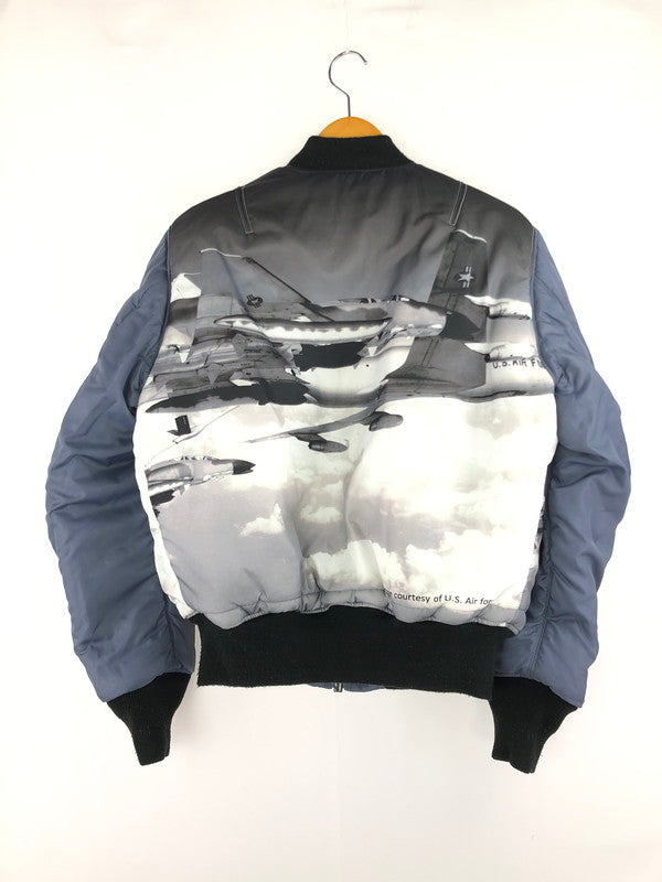 【中古品】【メンズ】 ALPHA アルファ REVERSIBLE MA-1 FLIGHT JACKET TA0411-9007 リバーシブル MA-1 フライトジャケット フォトプリント ミリタリージャケット 中綿ジャケット アウター 145-250201-hi-18-tag サイズ：M カラー：ブルー 万代Net店