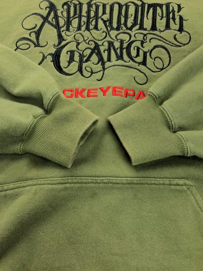 【中古品】【メンズ】 BLACK EYE PATCH ブラックアイパッチ × APHRODITE GANG アフロディーテギャング コラボ AGH HOODIE パーカー 142-250222-hi-13-tag サイズ：L カラー：カーキ 万代Net店