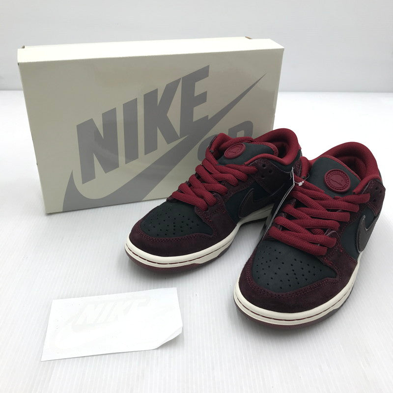 【中古美品】【レディース】 NIKE ナイキ SB エスビー ×RIOT SKATESHOP ライオット スケートショップ 別注 コラボ DUNK LOW PRO QS FZ1289-200 ダンクロー プロ QS スニーカー 靴 160-250307-yk-30-tag サイズ：23.5cm/US5 カラー：MAHOGANY AND TEAM RED 万代Net店