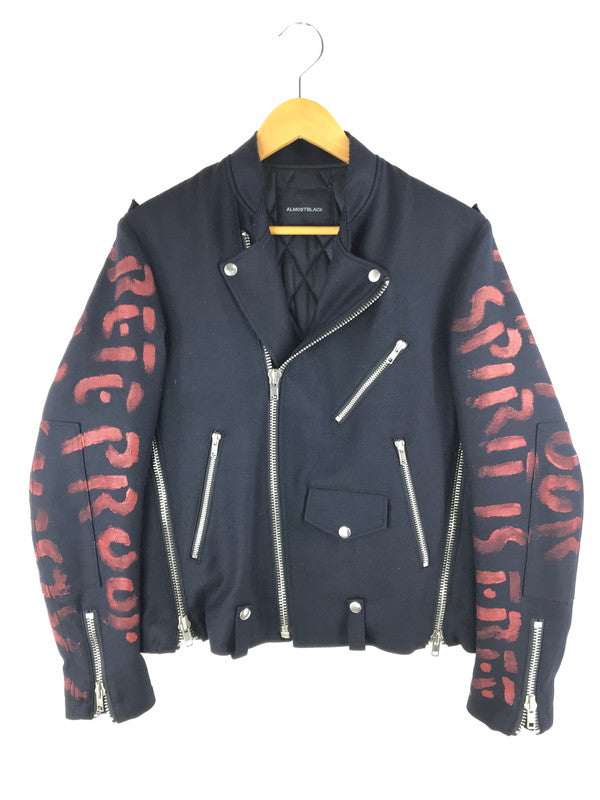 【中古品】【メンズ】  ALMOSTBLACK オールモストブラック PAINTING QUILTING RIDERS JACKET 16AW-J002 ペインティング キルティング ライダースジャケット アウター 140-250308-hi-01-tag サイズ：1 カラー：ネイビー 万代Net店