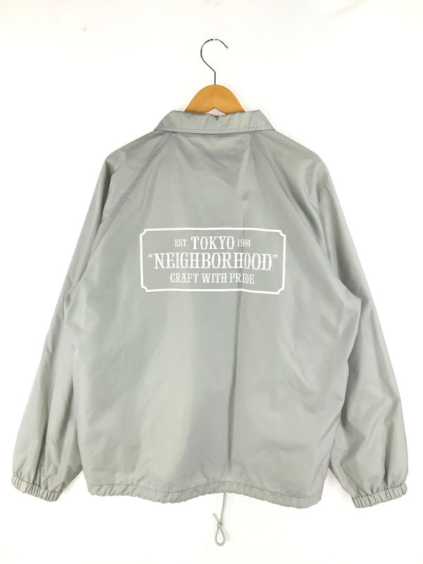 【中古品】【メンズ】 NEIGHBORHOOD ネイバーフッド COACH JACKET221TSNH-JKM01 コーチジャケット ロゴ ナイロンジャケット ライトアウター 142-250308-hi-25-tag サイズ：L カラー：グレー 万代Net店