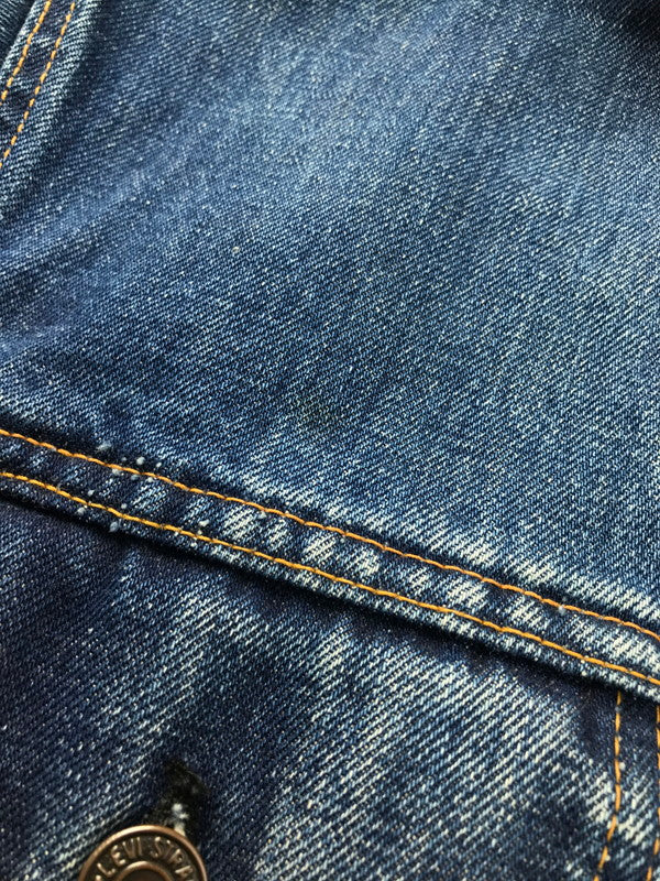 【現状渡し品】【メンズ】 Levi's リーバイス 70's 70505 4th DENIM TRACKER JACKET 70年代 デニム トラッカージャケット Gジャン ボタン裏526 布ケアタグ small e モデル ライトアウター 146-250329-hi-07-tag サイズ：なし カラー：ライトインディゴ 万代Net店