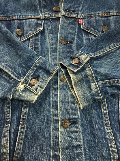 【現状渡し品】【メンズ】 Levi's リーバイス 70's 70505 4th DENIM TRACKER JACKET 70年代 デニム トラッカージャケット Gジャン ボタン裏526 布ケアタグ small e モデル ライトアウター 146-250329-hi-07-tag サイズ：なし カラー：ライトインディゴ 万代Net店