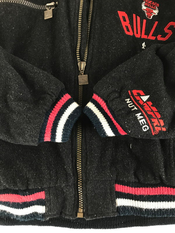 【中古品】【メンズ】 NUTMEG BY CAMPRI ナツメグ バイ カンプリ 90's CHICAGOBULLS WOLL STADIUM JACKET 90年代 シカゴブルズ 刺繡 ウールスタジアムジャケット 146-250927-rt-07-tag サイズ：L カラー：ブラック 万代Net店
