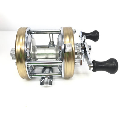 【中古品】AbuGarcia アブガルシア AMBASSADEUR 5500C クラシックゴールド アンバサダー 右ハンドル ベイトリール 釣り 釣り具等 釣り具 134-250818-rt-03-tag 万代Net店