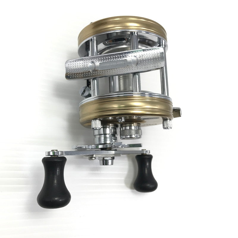 【中古品】AbuGarcia アブガルシア AMBASSADEUR 5500C クラシックゴールド アンバサダー 右ハンドル ベイトリール 釣り 釣り具等 釣り具 134-250818-rt-03-tag 万代Net店