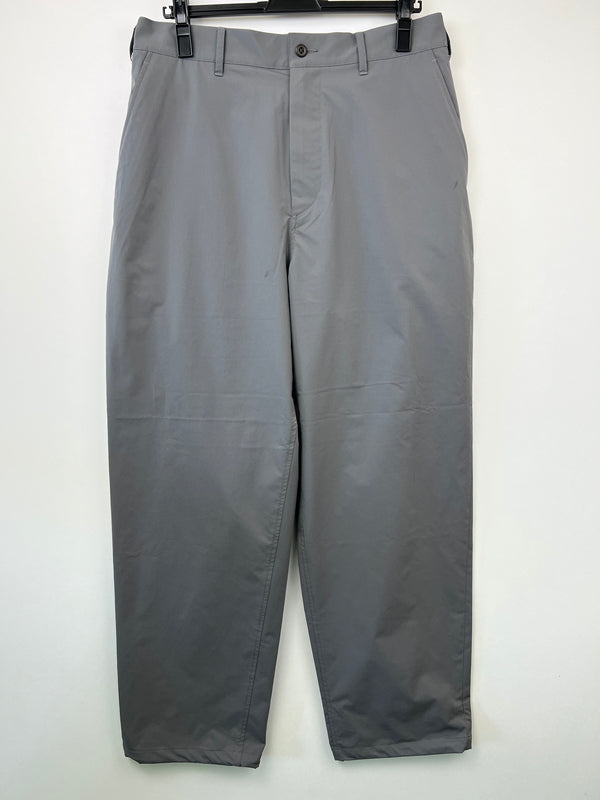 【中古品】【メンズ】 FreshService フレッシュサービス 23AW EDITORS TROUSERS FSW-23-PT-224R エディタートラウザーズ ボトムス パンツ 151-260710-kk-16-hon サイズ：M カラー：グレー 万代Net店