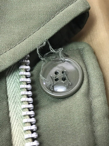 【現状渡し品】【メンズ】 FRENCH AIR FORCE フランス軍 FLIGHT PILOT JACKET フライト パイロット ジャケット アウター 146-260921-na-18-tagh サイズ：サイズ表記なし 下記参照 カラー：カーキ 万代Net店
