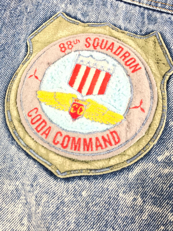 【現状渡し品】【メンズ】 CODA COMMAND DENIM JACKET ワッペン付き デニムジャケット アウター 146-250720-hi-18-tag サイズ：LL カラー：ライトインディゴ 万代Net店
