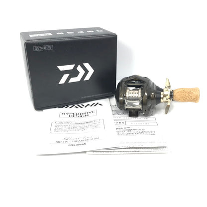【中古品】Daiwa ダイワ 22 SILVER CREEK AIR TW ストリームカスタム 8.5R 22 シルバークリーク 右ハンドル ベイトリール 釣り 釣り具等 釣り具 134-250818-rt-07-tag 万代Net店