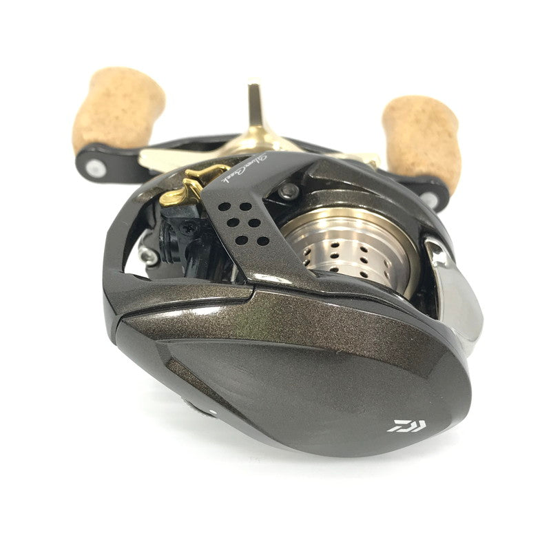 【中古品】Daiwa ダイワ 22 SILVER CREEK AIR TW ストリームカスタム 8.5R 22 シルバークリーク 右ハンドル ベイトリール 釣り 釣り具等 釣り具 134-250818-rt-07-tag 万代Net店