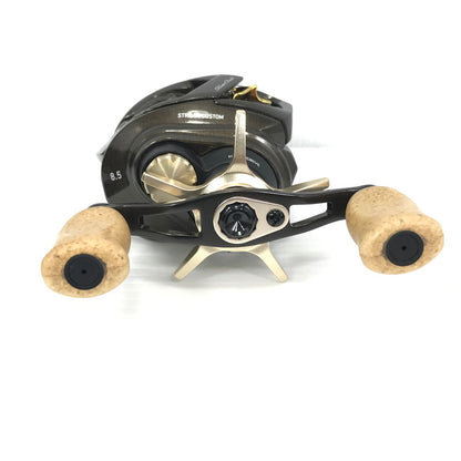 【中古品】Daiwa ダイワ 22 SILVER CREEK AIR TW ストリームカスタム 8.5R 22 シルバークリーク 右ハンドル ベイトリール 釣り 釣り具等 釣り具 134-250818-rt-07-tag 万代Net店