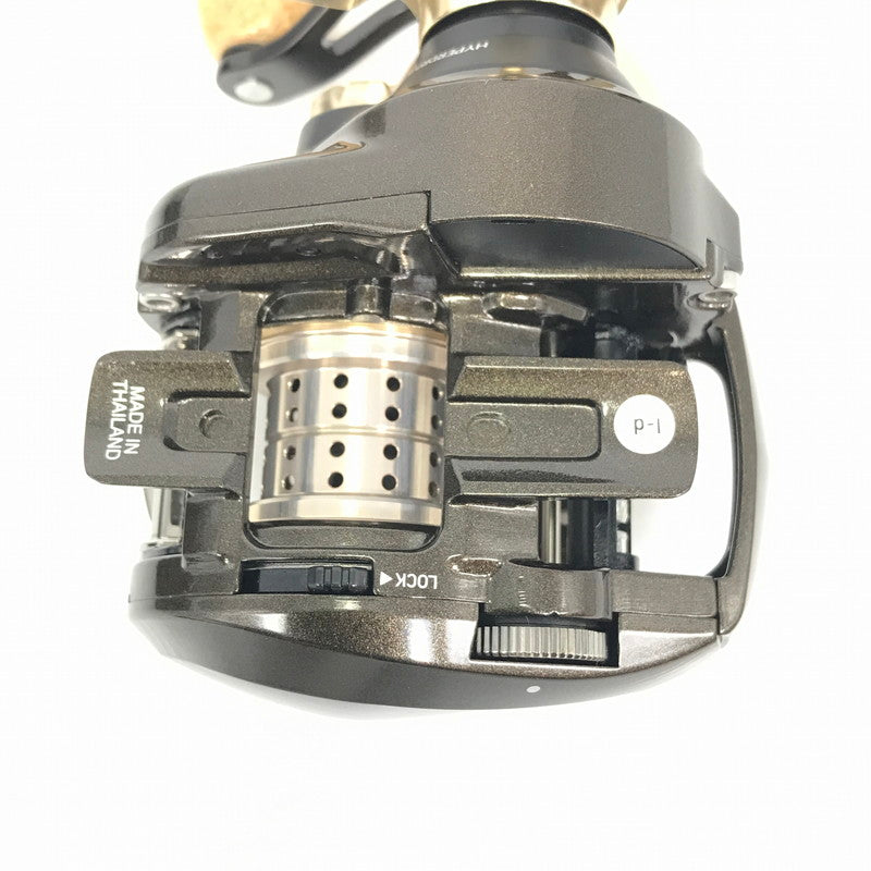 【中古品】Daiwa ダイワ 22 SILVER CREEK AIR TW ストリームカスタム 8.5R 22 シルバークリーク 右ハンドル ベイトリール 釣り 釣り具等 釣り具 134-250818-rt-07-tag 万代Net店