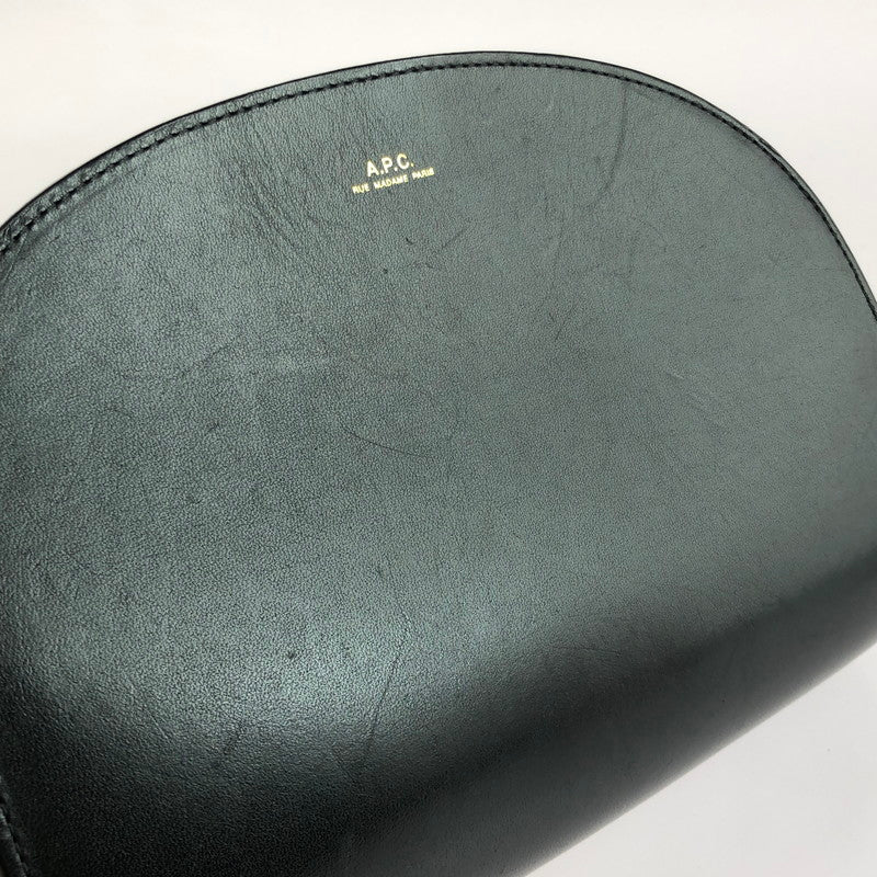 【中古品】【レディース】 A.P.C. アーペーセー HALF MOON SHOULDER BAG ハーフ ムーン ショルダーバッグ カバン 188-250913-na-15-tag カラー：ブラック 万代Net店