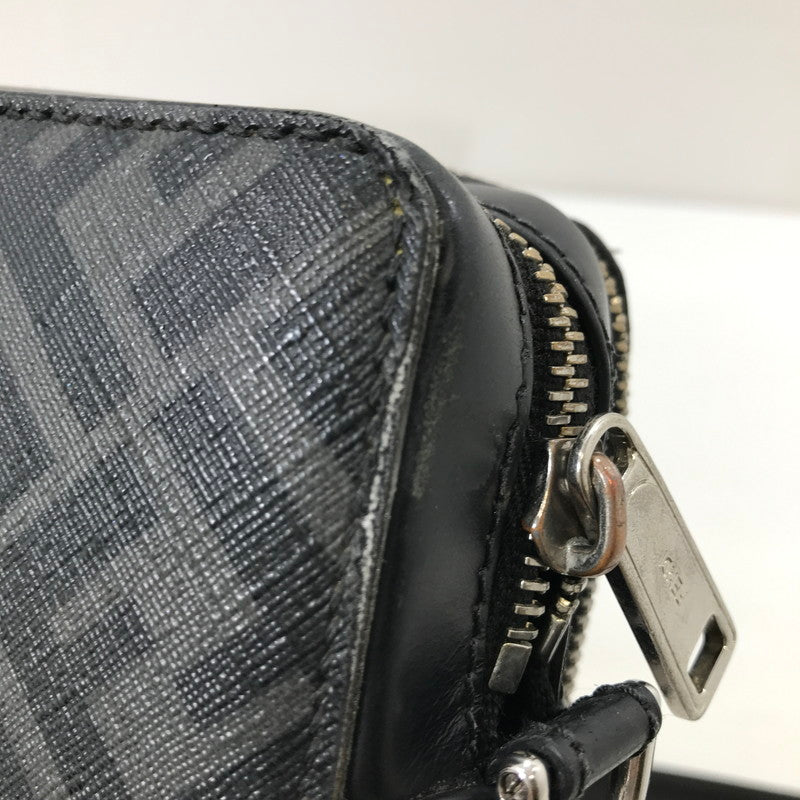 【中古品】【メンズ】 FENDI フェンディ カメラケース 7M0357 ショルダーバッグ カバン 180-250913-na-13-tag カラー：ブラック 万代Net店