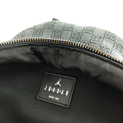【中古品】【メンズ】 AIR JORDAN エアジョーダン MONOGRAM BACKPACK モノグラム バックパック リュックサック カバン 188-250916-na-17-tag カラー：グレー系 万代Net店