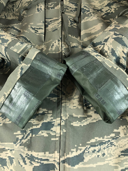 【中古品】【メンズ】 U.S.AIR FORCE アメリカ空軍 00's GORE-TEX DIGITAL CAMO LEVEL 6 PARKA 8415-01-547-3495 ゴアテックス デジタルカモ レベル6 パーカー アウター 146-250912-rt-11-tag サイズ：S カラー：グリーン 万代Net店