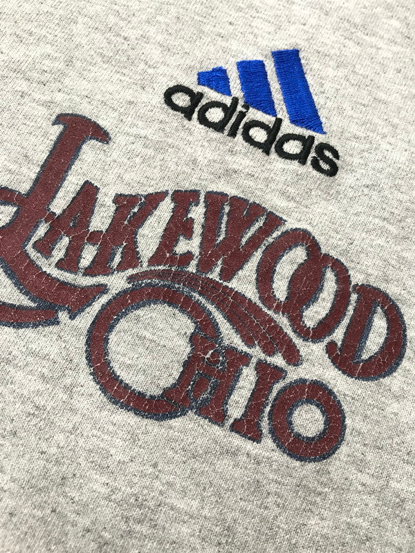 【中古品】【メンズ】 ADIDAS アディダス S/S LAKEWOOD TEE プリント Tシャツ 万国旗タグ USA製 146-260506-na-17-tag サイズ：XL カラー：グレー 万代Net店