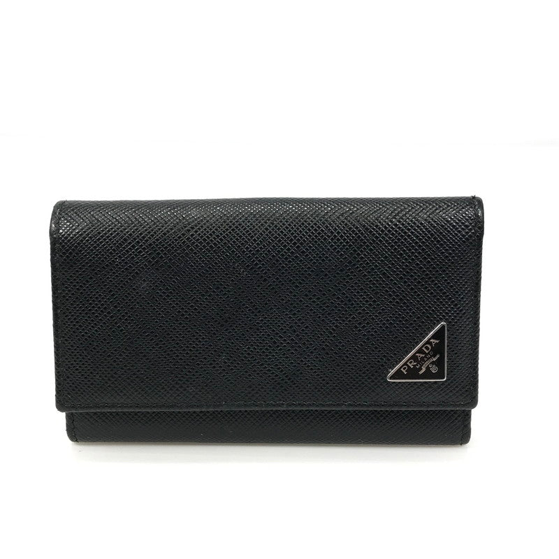 【中古品】【メンズ】 PRADA プラダ SAFFIANO LEATHER KEY CASE 2PG222 サフィーノ レザー トライアングル ロゴメタル キーケース 服飾雑貨 181-251007-na-08-tag カラー：ブラック 万代Net店