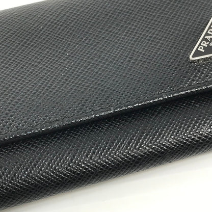 【中古品】【メンズ】 PRADA プラダ SAFFIANO LEATHER KEY CASE 2PG222 サフィーノ レザー トライアングル ロゴメタル キーケース 服飾雑貨 181-251007-na-08-tag カラー：ブラック 万代Net店