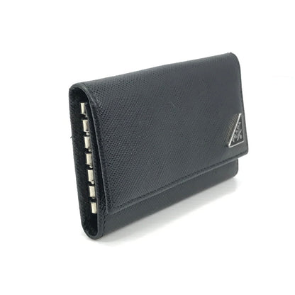 【中古品】【メンズ】 PRADA プラダ SAFFIANO LEATHER KEY CASE 2PG222 サフィーノ レザー トライアングル ロゴメタル キーケース 服飾雑貨 181-251007-na-08-tag カラー：ブラック 万代Net店