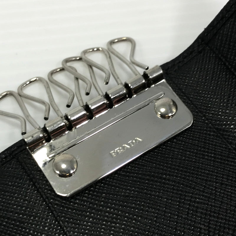 【中古品】【メンズ】 PRADA プラダ SAFFIANO LEATHER KEY CASE 2PG222 サフィーノ レザー トライアングル ロゴメタル キーケース 服飾雑貨 181-251007-na-08-tag カラー：ブラック 万代Net店