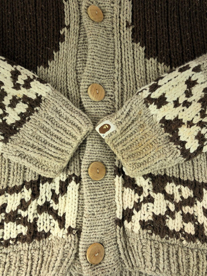 【現状渡し品】【メンズ】 BAPE COWICHAN KNIT CARDIGAN 001KN0301001X ベイプ カウチン ニット カーディガン 142-251202-na-04-tag サイズ：M カラー：ベージュ 万代Net店