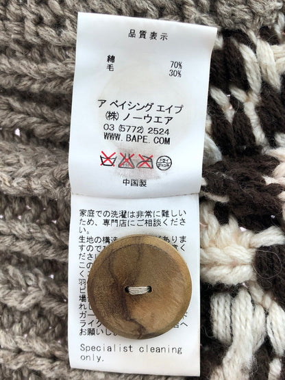 【現状渡し品】【メンズ】 BAPE COWICHAN KNIT CARDIGAN 001KN0301001X ベイプ カウチン ニット カーディガン 142-251202-na-04-tag サイズ：M カラー：ベージュ 万代Net店