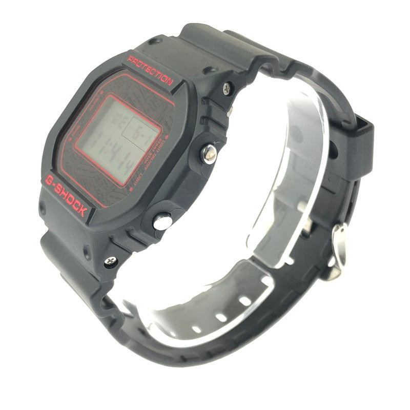 【中古品】【メンズ】 G-SHOCK ジーショック × MARVEL マーベル コラボ DW-5600VT デジタル クォーツ 腕時計 196-260617-rt-08-tagh カラー：ブラック 万代Net店