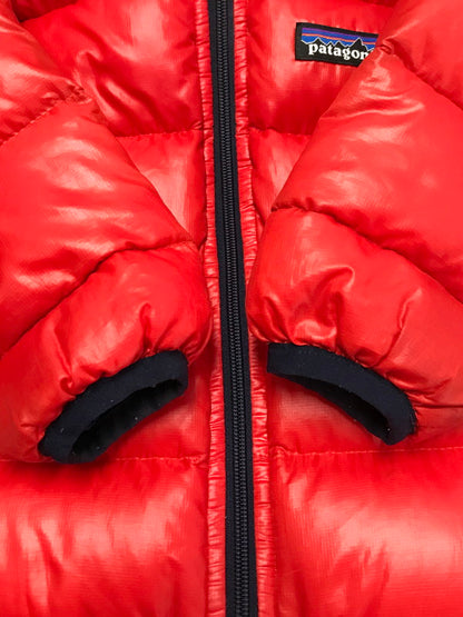 【中古品】【キッズ】 patagonia パタゴニア BABY HI-LOFT DOWN SWEATER HOODY 60491FA15 ベビー ハイロフト ダウンセーター フーディ 173-260105-rt-20-tag サイズ：6～12M カラー：レッド 万代Net店