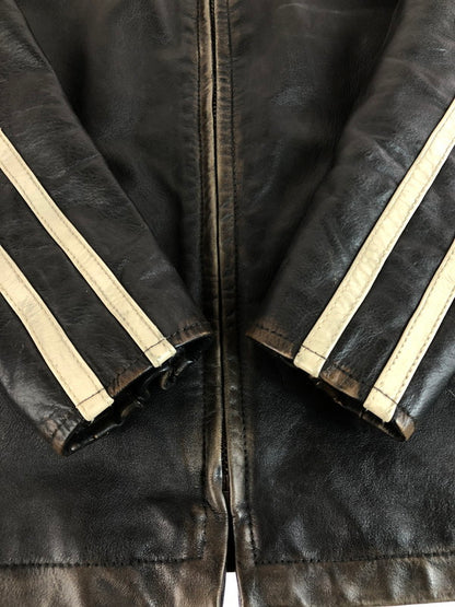 【現状渡し品】【メンズ】 HARLEY DAVIDSON ハーレーダビッドソン SLEEVE STRIPE SLIM FIT LEATHER JACKET 97048-19VM スリーブ ストライプ スリムフィット レザージャケット アウター 145-260108-na-18-tag サイズ：S カラー：ブラック 万代Net店