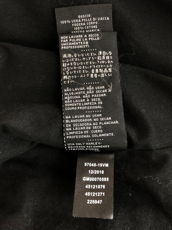 【現状渡し品】【メンズ】 HARLEY DAVIDSON ハーレーダビッドソン SLEEVE STRIPE SLIM FIT LEATHER JACKET 97048-19VM スリーブ ストライプ スリムフィット レザージャケット アウター 145-260108-na-18-tag サイズ：S カラー：ブラック 万代Net店