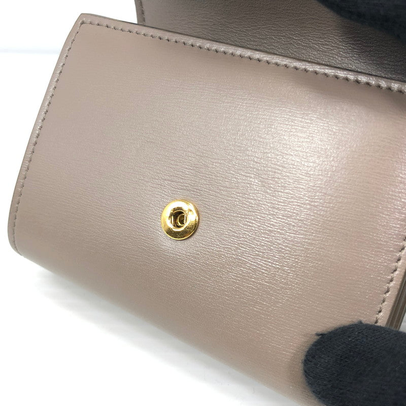 【中古品】【レディース】 CELINE セリーヌ COMPACT WALLET WITH COIN 10I653DPV コンパクト ウォレット ウィズ コイン 三つ折り財布 181-260118-na-20-tag カラー：ぺブル 万代Net店