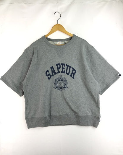 【中古美品】【メンズ】 SAPEUR サプール LOGO PRINT SWEAT TEE GREY A0025-417 ロゴプリント スウェットTシャツ グレー 両V 142-260124-rt-04-tag サイズ：L カラー：グレー 万代Net店