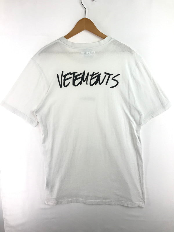 【現状渡し品】【メンズ】 VETEMENTS ヴェトモン 20AW JEANS LOGO T-SHIRT 20年秋冬 ジーンズ ロゴ Tシャツ トップス 141-260131-rt-01-tag サイズ：L カラー：ホワイト 万代Net店