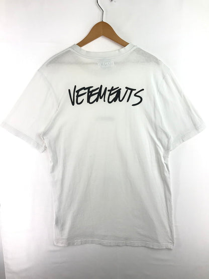 【現状渡し品】【メンズ】 VETEMENTS ヴェトモン 20AW JEANS LOGO T-SHIRT 20年秋冬 ジーンズ ロゴ Tシャツ トップス 141-260131-rt-01-tag サイズ：L カラー：ホワイト 万代Net店