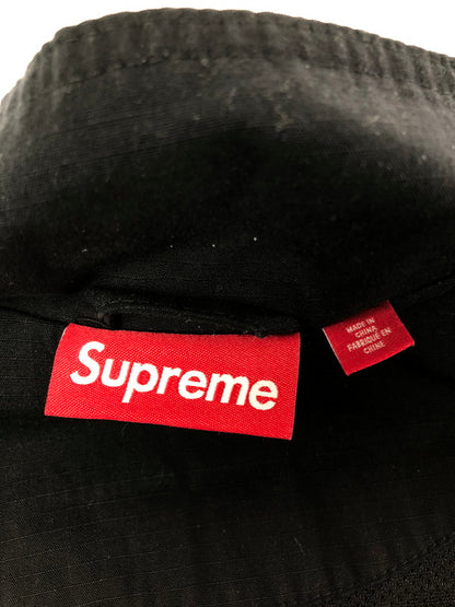 【メンズ】 Supreme シュプリーム 25AW SPELLOUT EMBROIDERED RIPSTOP TRACK JACKET スペルアウト 刺繍入り リップストップ トラックジャケット 149-260320-rt-24-tag サイズ：M カラー：ブラック 万代Net店