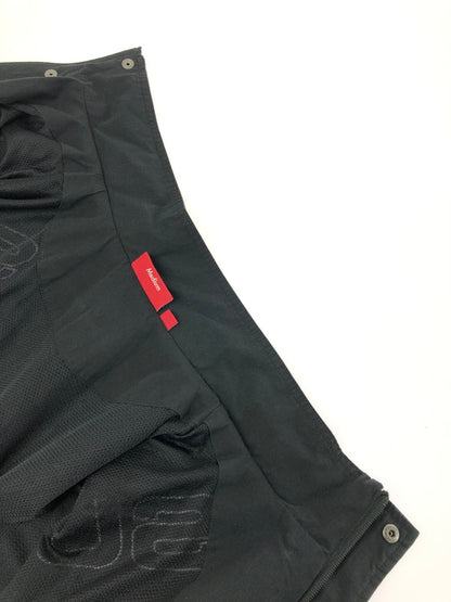 【メンズ】 Supreme シュプリーム 25AW SPELLOUT EMBROIDERED RIPSTOP TRACK JACKET スペルアウト 刺繍入り リップストップ トラックジャケット 149-260320-rt-24-tag サイズ：M カラー：ブラック 万代Net店