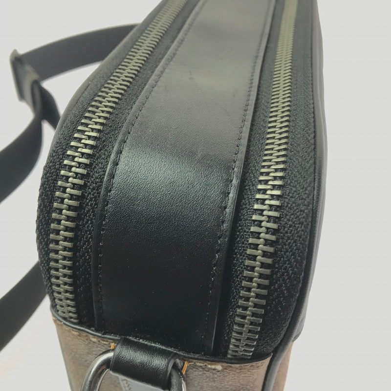 【中古品】【レディース】 GRAHAM CROSSBODY BAG CV921 グラハム クロスボディ バッグ・シグネチャー キャンバス カバン 180-260421-rt-25-tagh カラー：ブラウン/ブラック 万代Net店