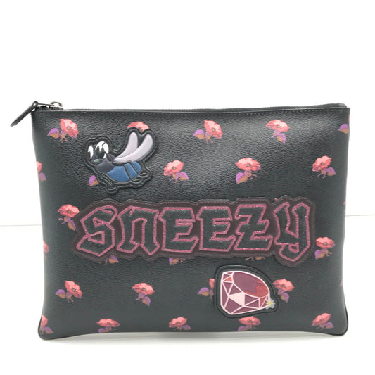 【中古品】【レディース】 COACH コーチ × DISNEY ディズニー SNEEZY CLUTCH BAG F72912 白雪姫 七人のこびと クラッチバッグ カバン 180-260510-na-13-tagh カラー：ブラック 万代Net店