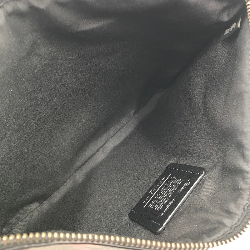 【中古品】【レディース】 COACH コーチ × DISNEY ディズニー SNEEZY CLUTCH BAG F72912 白雪姫 七人のこびと クラッチバッグ カバン 180-260510-na-13-tagh カラー：ブラック 万代Net店