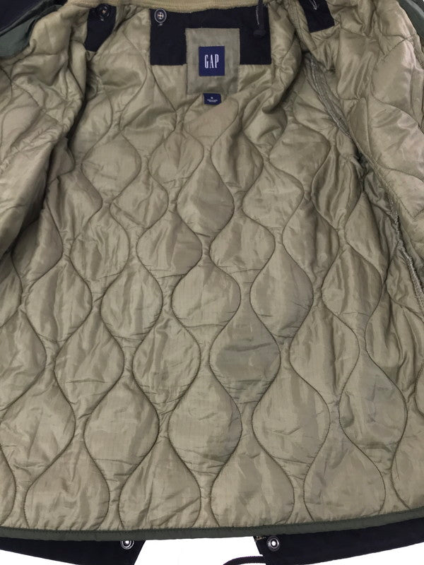【現状渡し品】【メンズ】 GAP ギャップ QUILTING LINER HOODED MILITARY JACKET BLACK 304027 キルティング ライナー フーデッド ミリタリー ジャケット 146-260227-rt-09-tag サイズ：M カラー：ブラック 万代Net店