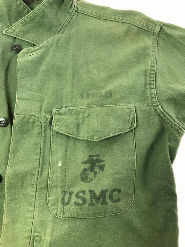 【現状渡し品】【メンズ】 US ARMY アメリカ軍 50'S-60'S ”USMC" MILITARY UTILITY SHIRT 50年代-60年代 ミリタリー ユーティリティ シャツ 長袖シャツ 146-260328-na-13-tag サイズ：表記サイズなし　下記参照 カラー：カーキ 万代Net店
