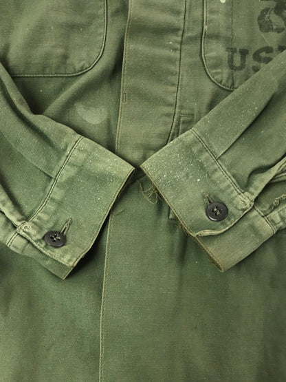 【現状渡し品】【メンズ】 US ARMY アメリカ軍 50'S-60'S ”USMC" MILITARY UTILITY SHIRT 50年代-60年代 ミリタリー ユーティリティ シャツ 長袖シャツ 146-260328-na-13-tag サイズ：表記サイズなし　下記参照 カラー：カーキ 万代Net店