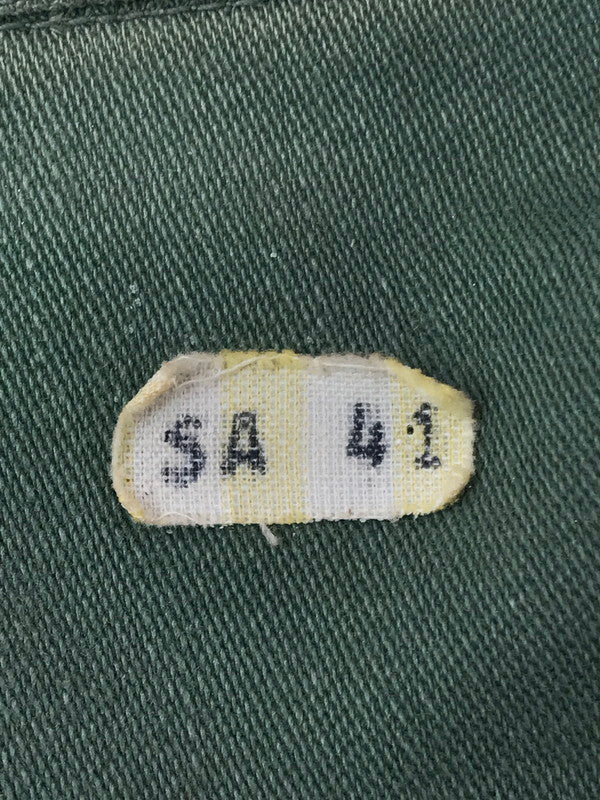 【現状渡し品】【メンズ】 US ARMY アメリカ軍 50'S-60'S ”USMC" MILITARY UTILITY SHIRT 50年代-60年代 ミリタリー ユーティリティ シャツ 長袖シャツ 146-260328-na-13-tag サイズ：表記サイズなし　下記参照 カラー：カーキ 万代Net店